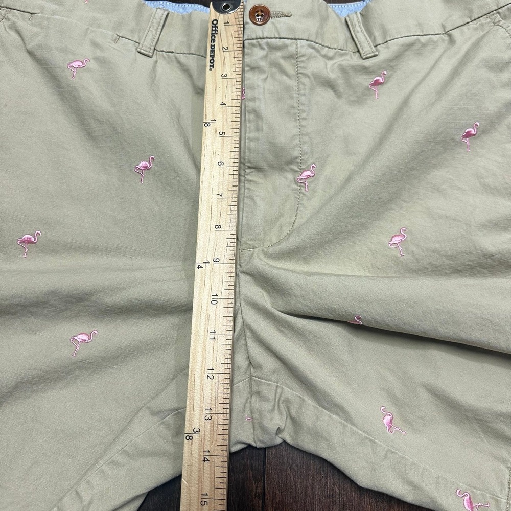 Tommy Hilfiger Classic Fit Khaki Shorts With Pink Flamingos‎ Men's Sz 40 - Picture 5 of 7